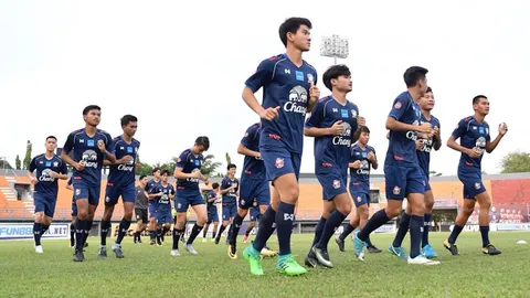 ทิ้งทวน! 'ช้างศึก' ยู-19 ซ้อมมื้อสุดท้ายก่อนอุ่น 'บอร์เนียว'