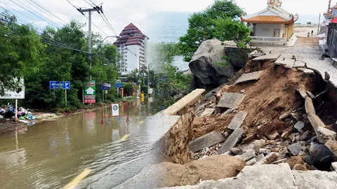 หัวหินกลับสู่ภาวะปกติ 'คีโรกี' ทิ้งความเสียหาย จุดชมวิววัดดังถนนทรุด