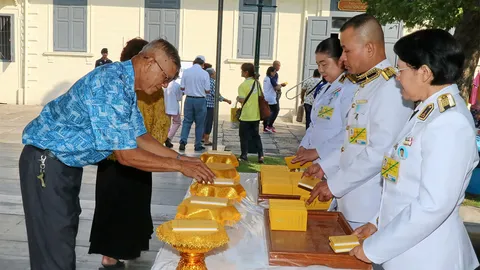 พระราชทาน ปฏิทินหลวง