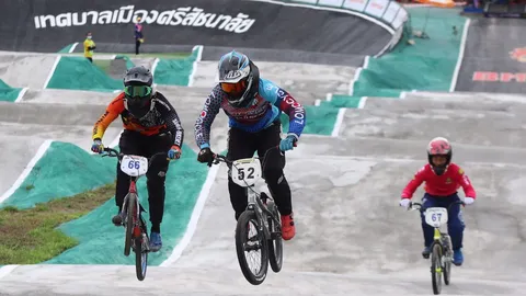 นักปั่นทีมชาติไทย พาเหรดลิ่วชิงดำศึก BMX ที่สุโขทัย