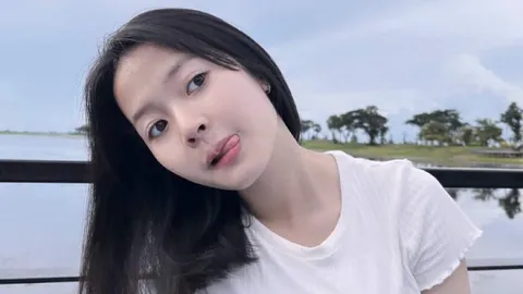 แฟนคลับแห่อาลัย "น้องพลอย" ดาว TikTok ประสบอุบัติเหตุเสียชีวิตแล้ว