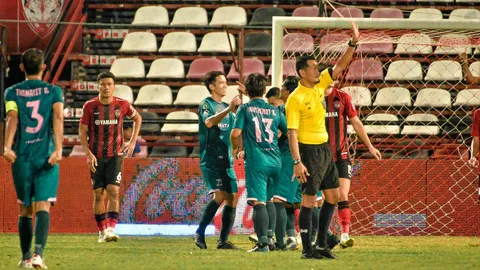 แฟนบอลไทยแห่ชื่นชม "ฮิปโป เอฟซี" 4 ข้อ หลังพ่าย "เมืองทอง" 1-7 ร่วงเอฟเอคัพ