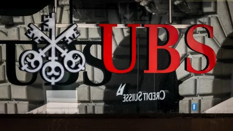 UBS ตกลงเทคโอเวอร์ธนาคาร เครดิต สวิส กู้วิกฤติความเชื่อมั่น