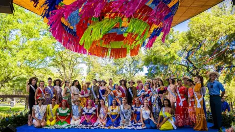 86 สาวงามเข้ากองทำกิจกรรมก่อนการประกวด Miss Universe ครั้งที่ 72