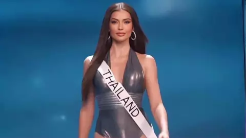 สวยไม่เผื่อใคร แอนโทเนีย โพซิ้ว อวดโฉมในชุดว่ายน้ำ บนเวที Miss Universe 2023