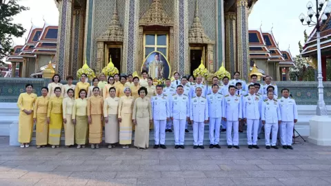 มหาดไทย ทำบุญตักบาตรถวายพระราชกุศล น้อมรำลึกพระมหากรุณาธิคุณ รัชกาลที่ 9