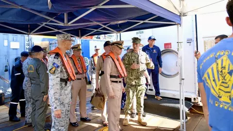 ไทย-สหรัฐฯ ร่วมกู้ซาก "เรือหลวงสุโขทัย" ตัดป้ายขึ้นฝั่งเส้นตายเสร็จ 19 วัน (คลิป)