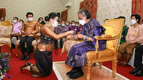 "สมเด็จพระกนิษฐาฯ" เสด็จงานสงกรานต์สถานทูตลาว