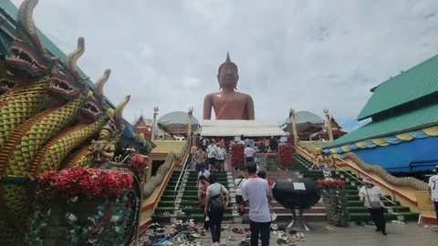 สาวเขย่าเซียมซี "หลวงพ่อสมหวัง" ยิ้มได้เลขเด็ดลุ้นโชคงวด 16/9/67