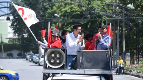 “บู้ จเด็ศ” ว่าที่ สส.พิษณุโลก เขต 1 ขึ้นรถแห่ขอบคุณ พร้อมเดินหน้าแก้ปัญหา