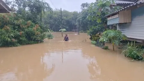 ฝนยังตกซ้ำ "น้ำท่วมสตูล" ขยายเป็น 5 อำเภอ ละงูส่อเค้าหนัก