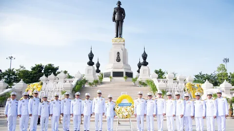 ปลัด มท. นำข้าราชการมหาดไทย ร่วมวางพวงมาลา เนื่องใน "วันนวมินทรมหาราช"