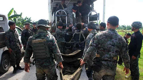 สัญญาสันติภาพสั่นคลอน คอมมานโดปินส์ปะทะกบฏดับ 43 ศพ