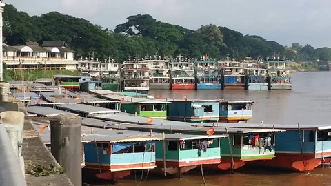 ส่งออกเชียงแสนทรุด จีนเข้มตรวจสอบสินค้า