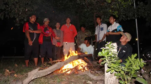 ศรีสะเกษ อุณหภูมิยอดภูลดต่ำ 15 องศาฯ คนบนเขาไม่มีเสื้อกันหนาว