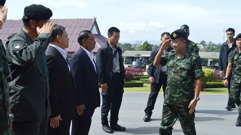 ผบ.ทบ. ล่องใต้ตรวจงาน พบสถิติสูญเสียต่ำสุดในรอบ 12 ปี