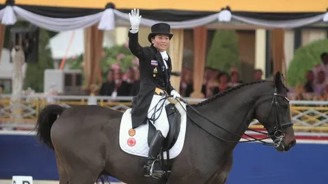 สองพระเจ้าหลานเธอฯ ทรงร่วมพิธีเปิดขี่ม้า 'ปริ้นเซส คัพ ไทยแลนด์ 2016'