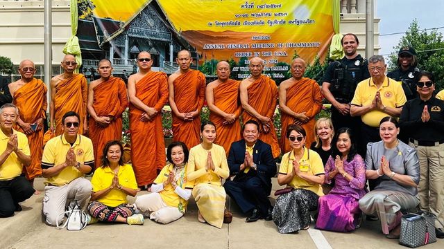 พระธรรมวชิรปราโมทย์ เป็นประธานการประชุมสงฆ์ธรรมทูต ที่วัดพุทธดัลลัส รัฐเท็กซัส