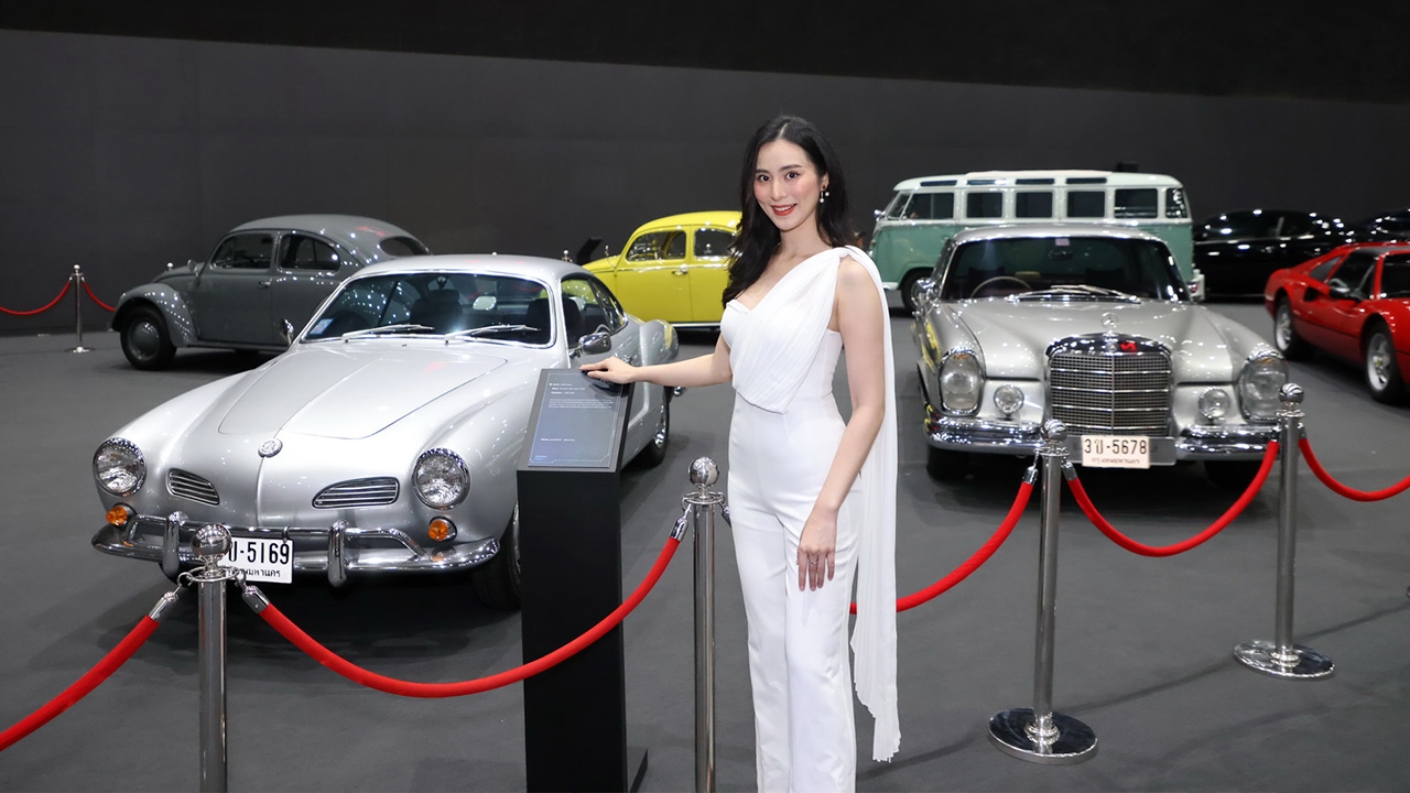 พาไปส่อง "รถคลาสสิก" สุดหรูหรา หายาก มีทั้ง Porsche Jaguar และ Ferrari