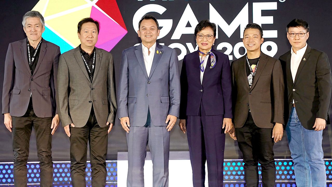 ไปเล่นเกม ณัฏฐพล ทีปสุวรรณ รมว.ศึกษาธิการ เปิด “THAILAND GAME SHOW 2019” มหกรรม งานเกมแห่งเอเชียตะวันออกเฉียงใต้ โดยมี ดร.คุณหญิงกัลยา โสภณพนิช, ดร.กิตติณัฐ ทีคะวรรณ, ต่อบุญ พ่วงมหา และ พงศ์สุข หิรัญพฤกษ์ มาร่วมงานด้วย ที่สยามพารากอน วันก่อน.