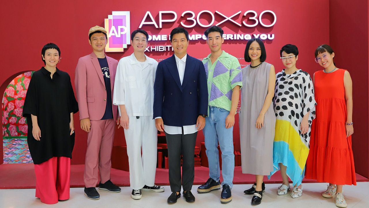 ตามไปชม - สรรพสิทธิ์ ฟุ้งเฟื่องเชวง จัดนิทรรศการ “AP 30×30 HOME IS EMPOWERING YOU” ในโอกาสครบรอบ 30 ปี บ.เอพี ไทยแลนด์ จัดถึง 18 เม.ย. โดยมี คณชัย เบญจรงคกุล, ชนารดี ฉัตรกุล ณ อยุธยา และ ยศนันท์ วุฒิกรสมบัติกุล มาร่วมงานด้วย ที่ MOCA แบงค็อก วันก่อน.