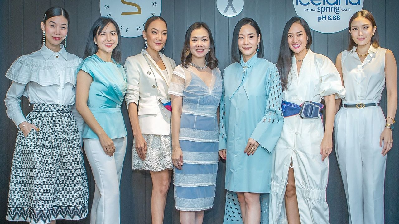 ดูแลสุขภาพ อรชุมา ดุรงค์เดช และ ดร.ฐิติพร สงวนปิยะพันธ์ จัดงาน Pure, Natural and Elegance by ICELAND SPRING x SETTE-MODA เปิดตัวคอลเลกชันสุดเอ็กซ์คลูซีฟ ตอบโจทย์คนรักสุขภาพ โดยมี ชวมณฑ์ ปวโรดม และ พอลลีน เต็ง ล่ำซำ มาร่วมงานด้วย ที่เซตเต้ เพคคาติ บูทีคส์ วันก่อน.