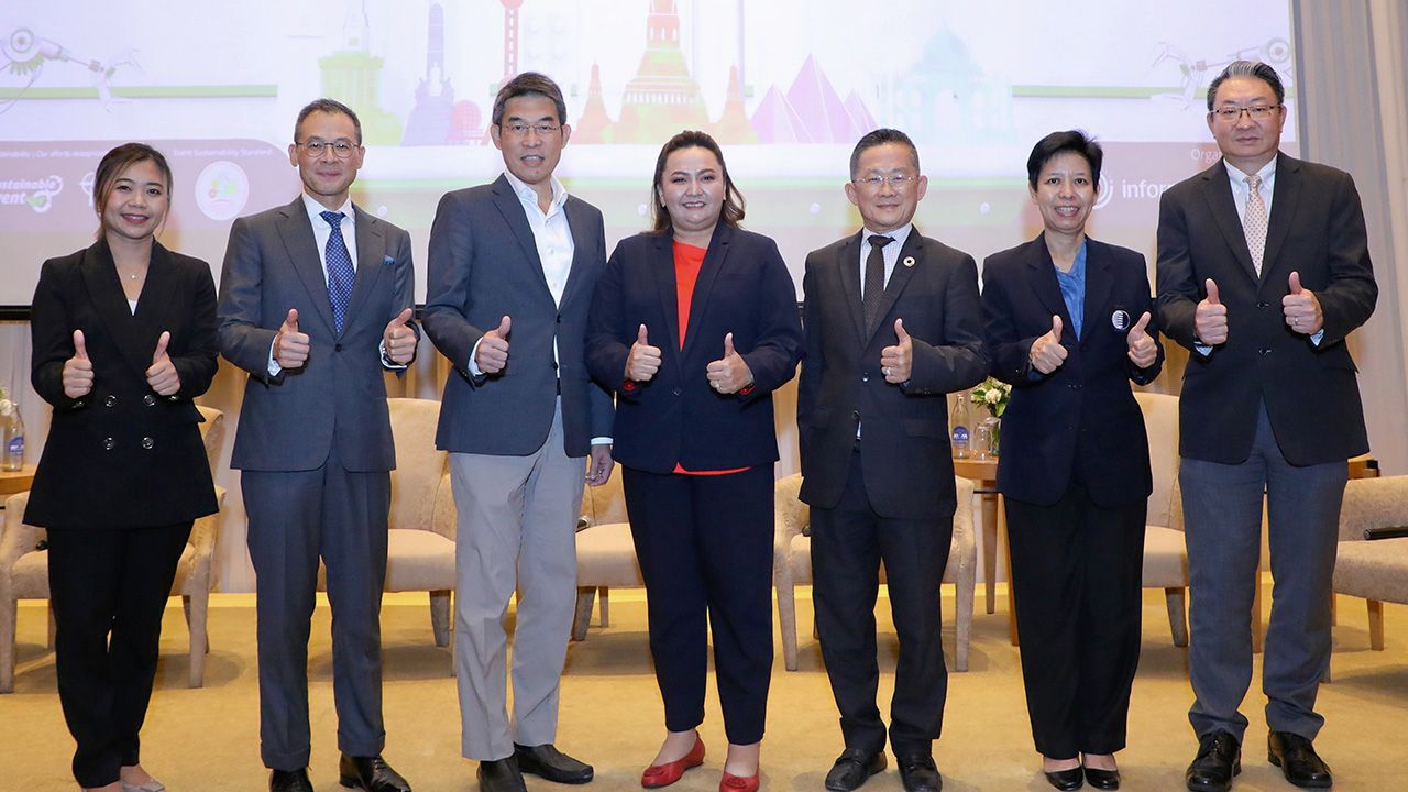 อย่าพลาด - รุ้งเพชร ชิตานุวัตร์ แถลงข่าวการจัด “ProPak Asia 2023” งานแสดงสินค้าและนวัตกรรมในกระบวนการผลิต แปรรูป และบรรจุภัณฑ์ ครั้งที่ 30 ระหว่าง 14-17 มิ.ย. ที่ไบเทค บางนา โดยมี ดร.องอาจ กิตติคุณชัย มาร่วมงานด้วย ที่โรงแรมเชอราตัน แกรนด์ สุขุมวิท วันก่อน.