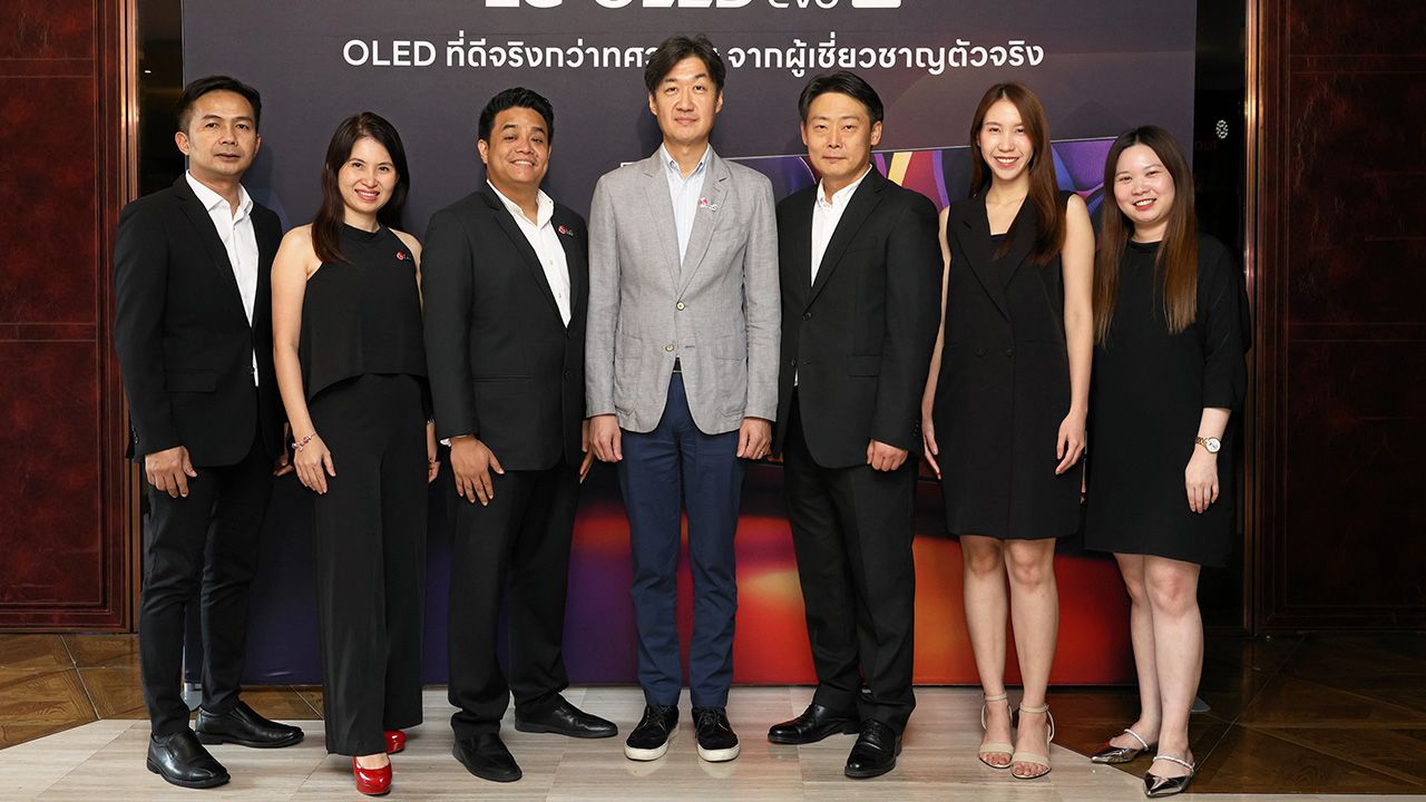 มีแล้วยัง - ซองฮัน จอง เปิดตัว “LG SIGNATURE OLED M4” ขนาด 97 นิ้ว ทีวี OLED ไร้สายครั้งแรกของโลกเพื่อเปลี่ยนนิยามการเข้าถึงประสบการณ์ความบันเทิงภายในบ้านได้อย่างอิสระ โดยมี อำนาจ สิงหจันทร์ และ ซังกยุน คิม มาร่วมงานด้วย ที่โรงแรมฮิลตัน สุขุมวิท วันก่อน.