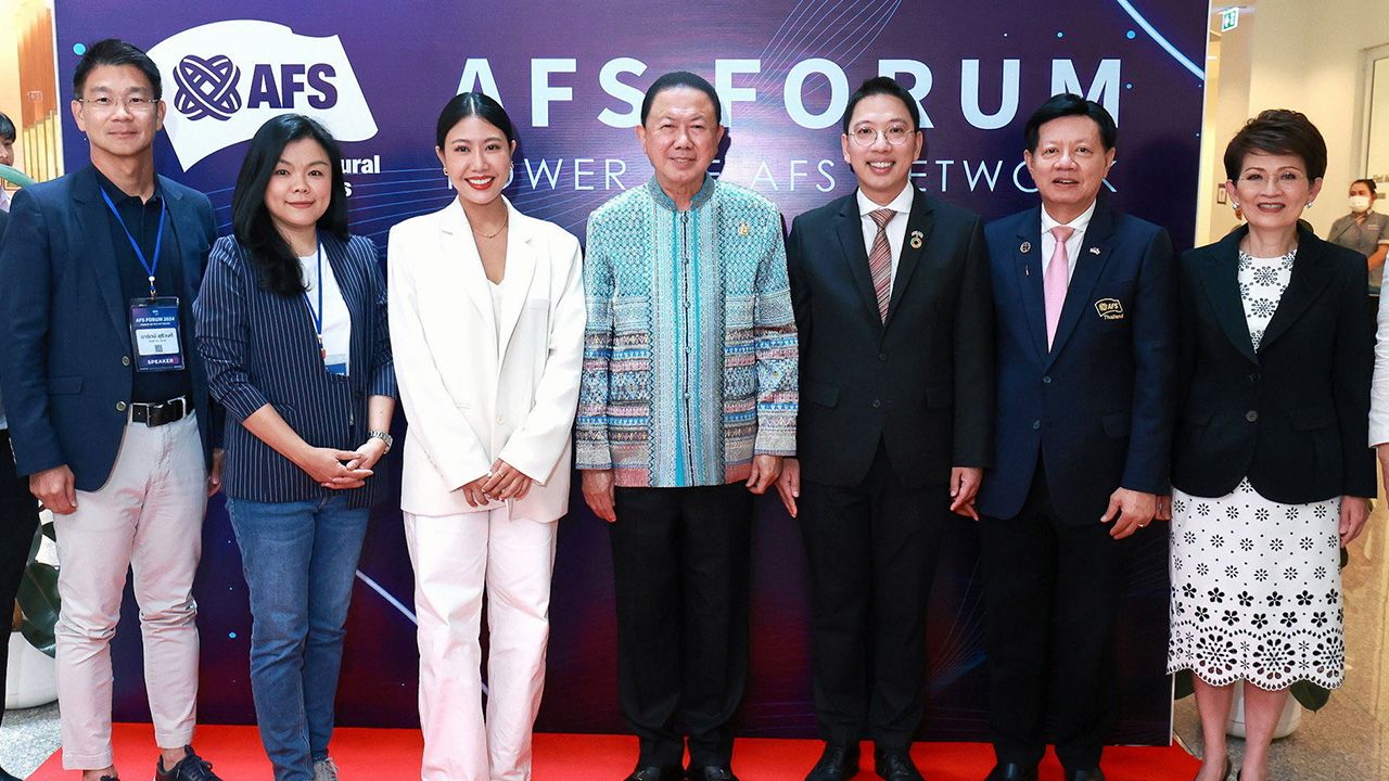 เอเอฟเอส  -  สนั่น อังอุบลกุล จัดงาน “AFS Forum 2024” พร้อมปาฐกถาเรื่อง “การปรับตัวของภาคธุรกิจเพื่อรองรับโอกาสของประเทศไทยในปี 2025” โดยมี สุรวัฒน์ ชมภูพงษ์, พนิดา เทพกาญจนา และ ผศ.ดร.วัชรพจน์ ทรัพย์สงวนบุญ มาร่วมงานด้วย ที่มูลนิธิเอเอฟเอส วันก่อน.