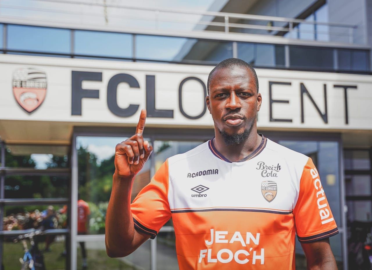 ขอบคุณภาพจาก Facebook : FC Lorient