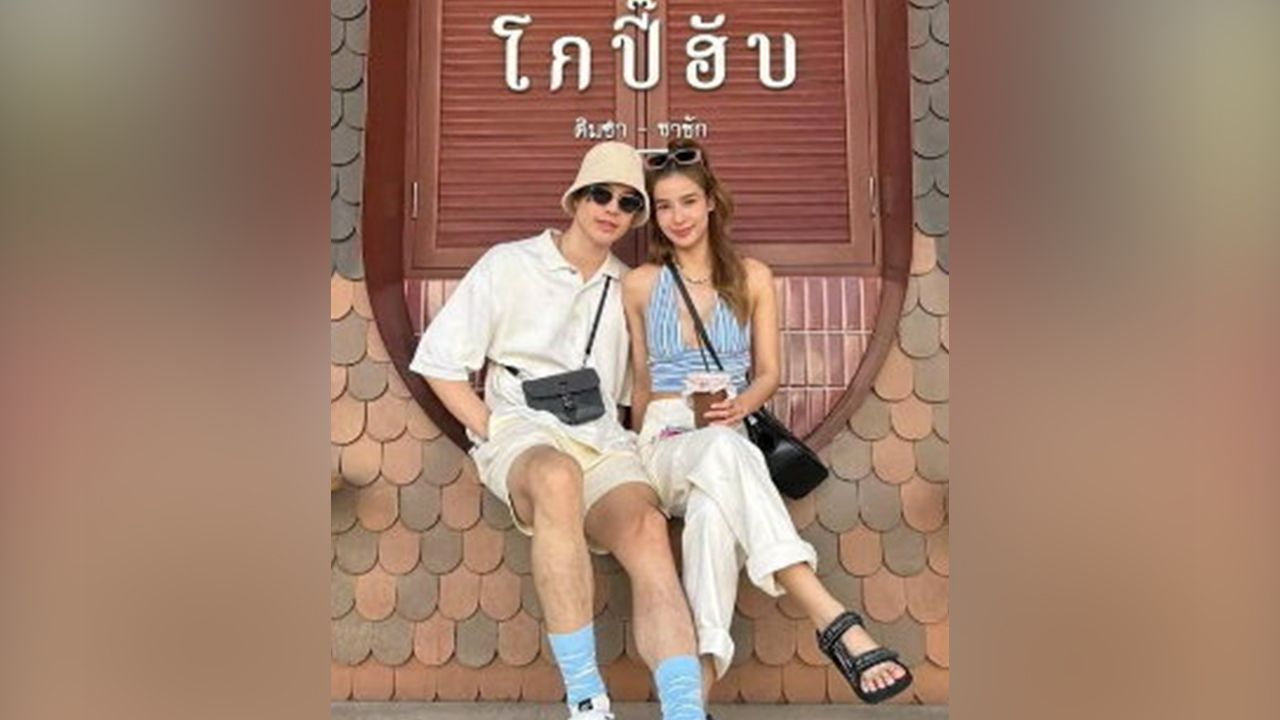 เอ๊ะ คู่นี้โคจรมาสนิท กันยังไง? เห็นในเพจร้านกาแฟ โกปี๊ฮับ สาขาพระยา สัจจา-อ่างศิลา โพสต์ภาพคู่ วิว-วรรณรท และ แม็ค-วีรคณิศร์ นั่งเบียดจนแทบจะนั่งตักกัน... แบบนี้มันเกินเฟรนด์โซนแล้วนา!