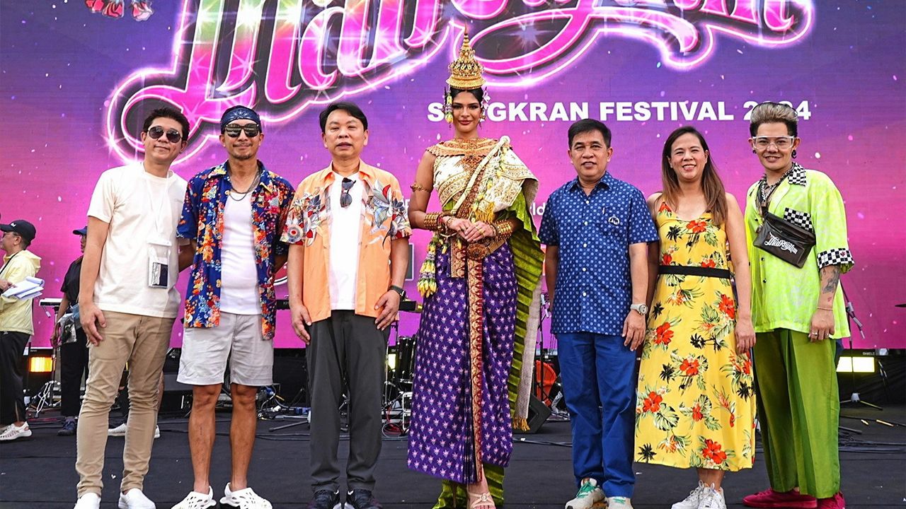 สงกรานต์ ดร.ณัฐกิตติ์ ตั้งพูลสินธนา เปิดงาน “centralwOrld Songkran Fest 2024” ฉลองสงกรานต์อย่างยิ่งใหญ่ พร้อมขบวนแห่นางสงกรานต์ระดับจักรวาล โดยมี เชย์นิส ปาลาซิโอส, ณัฐ ครุฑสูตร, พรวดี โรจน์รุ่งสัตย์ และ อภิสิทธิ์ โอภาสเอี่ยมลิขิต มาร่วมงานด้วย ที่เซ็นทรัลเวิลด์ วันก่อน.