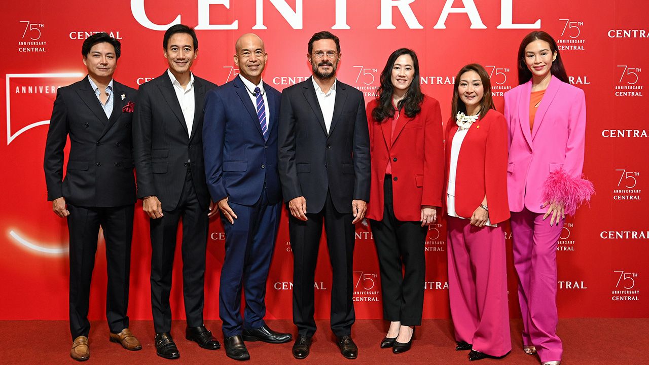 เจ็บสิบห้าขวบ - โอลิวิเยร์ บรง, อธิศ รุจิรวัฒน์ และ ไอ ลีน ชูว จัดงานแถลงข่าว “ห้างเซ็นทรัล” ฉลองครบรอบ 75 ปี ยกระดับประสบการณ์การช็อปผ่านแคมเปญ “ALL AT CENTRAL” โดยมี รวิศรา จิราธิวัฒน์ และ กมลสุทธิ์ ทัพพะรังสี มาร่วมงานด้วย ที่โรงแรมพาร์ค ไฮแอท วันก่อน.