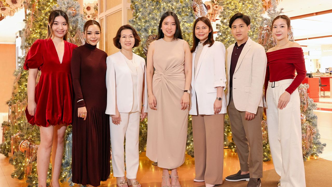 สนุกร่าเริง - ณัฐธีรา บุญศรี แถลงข่าวการจัดงาน “CENTRAL LET’S CELEBRATE 2025” กิจกรรมเฉลิมฉลองเทศกาลปีใหม่ ระหว่าง 14 พ.ย.67-6 ม.ค.68 โดยมี จิรวรรณ วัฒนสมบัติ, นภิศ สุวรรณสาร และ ศุภชัย–กาญจนา วิบูลย์เลิศวัฒนะ มาร่วมงานด้วย ที่เซ็นทรัล ชิดลม วันก่อน.