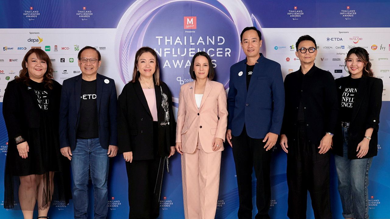 เจ๋งสุดแห่งปี สุวิตา จรัญวงศ์ และ วรลักษณ์ ตุลาภรณ์ จัด The Presents Thailand Influencer Awards by Tellscore งานประกาศรางวัลสุดยอดอินฟลูเอนเซอร์แห่งปี โดยมี ดร.ศักดิ์ เสกขุนทด และ ยุทธศักดิ์ ชื่นใจ มาร่วมงานด้วย ที่เดอะมอลล์ไลฟ์สโตร์ บางกะปิ วันก่อน.