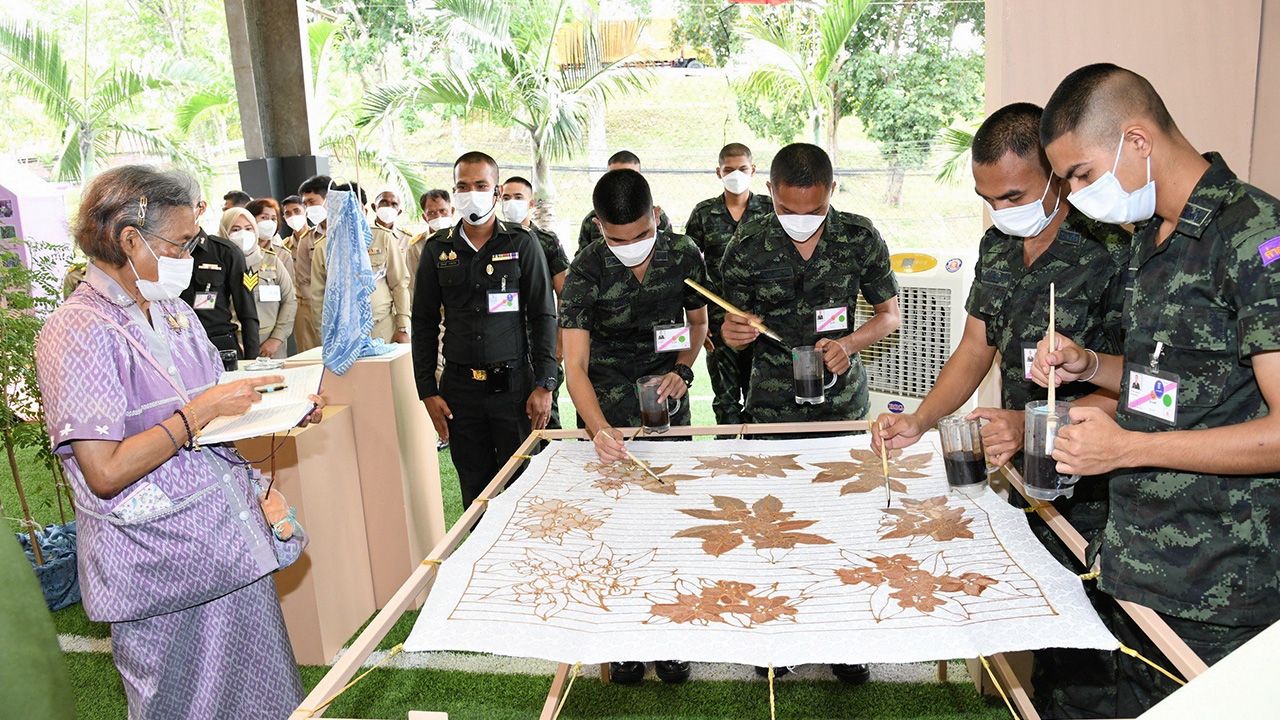 สมเด็จพระกนิษฐาธิราชเจ้า กรมสมเด็จพระเทพรัตนราชสุดาฯ สยามบรมราชกุมารี เสด็จฯไปในงานวันคล้ายวันสถาปนาค่ายสิรินธร ครบรอบปีที่ 44 ณ กรมทหารราบที่ 152 ค่ายสิรินธร อ.ยะรัง จ.ปัตตานี เมื่อวันก่อน.