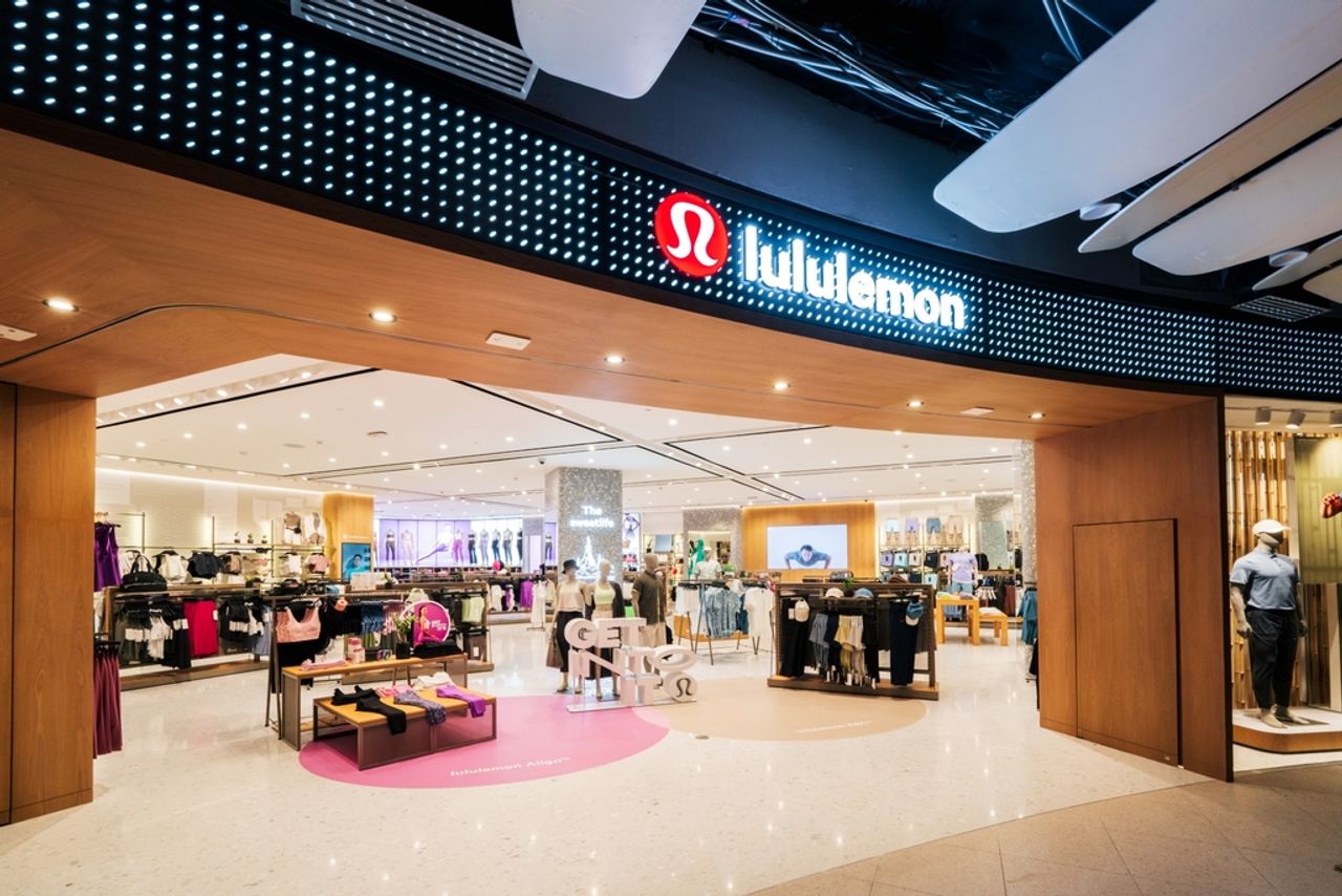 Lululemon เปิดสาขาแรกในไทยเมื่อปลายเดือนกรกฏาคมที่ผ่านมา ภาพจาก Lululemon