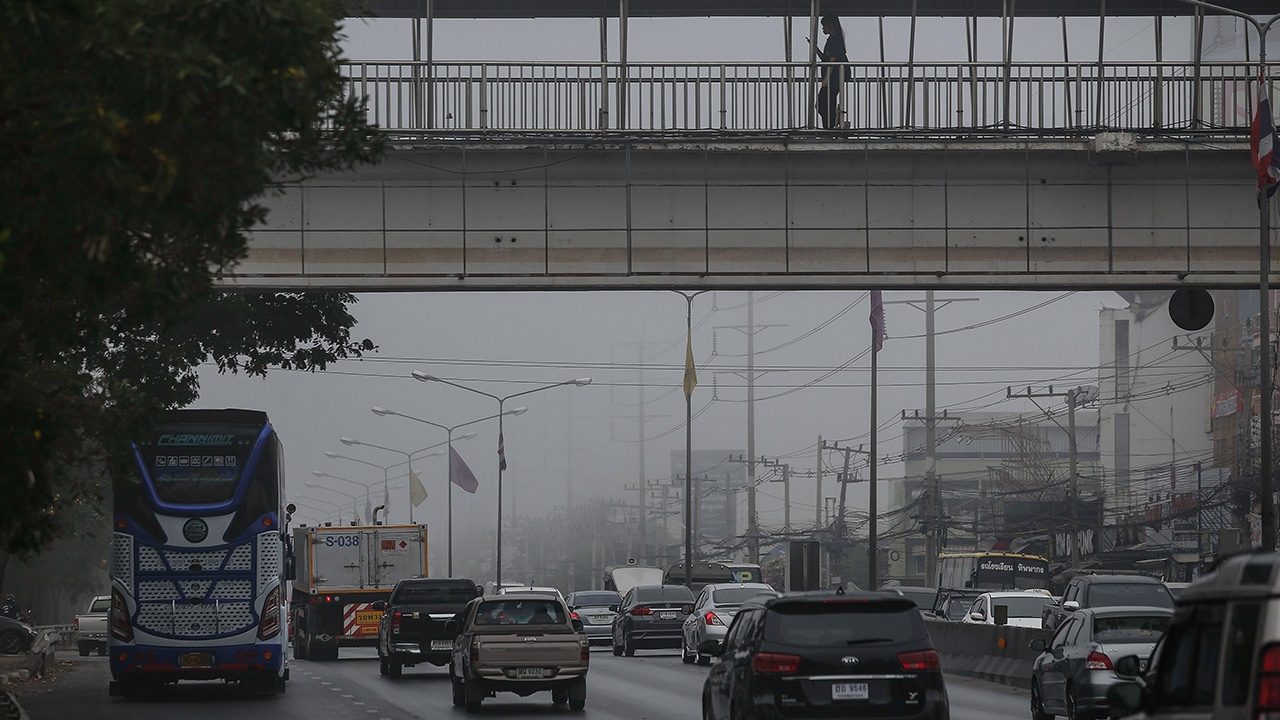 พบค่าฝุ่น PM 2.5 ในกรุงเทพฯ เกินมาตรฐาน 31 จุด ขณะที่คุณภาพอากาศปานกลาง