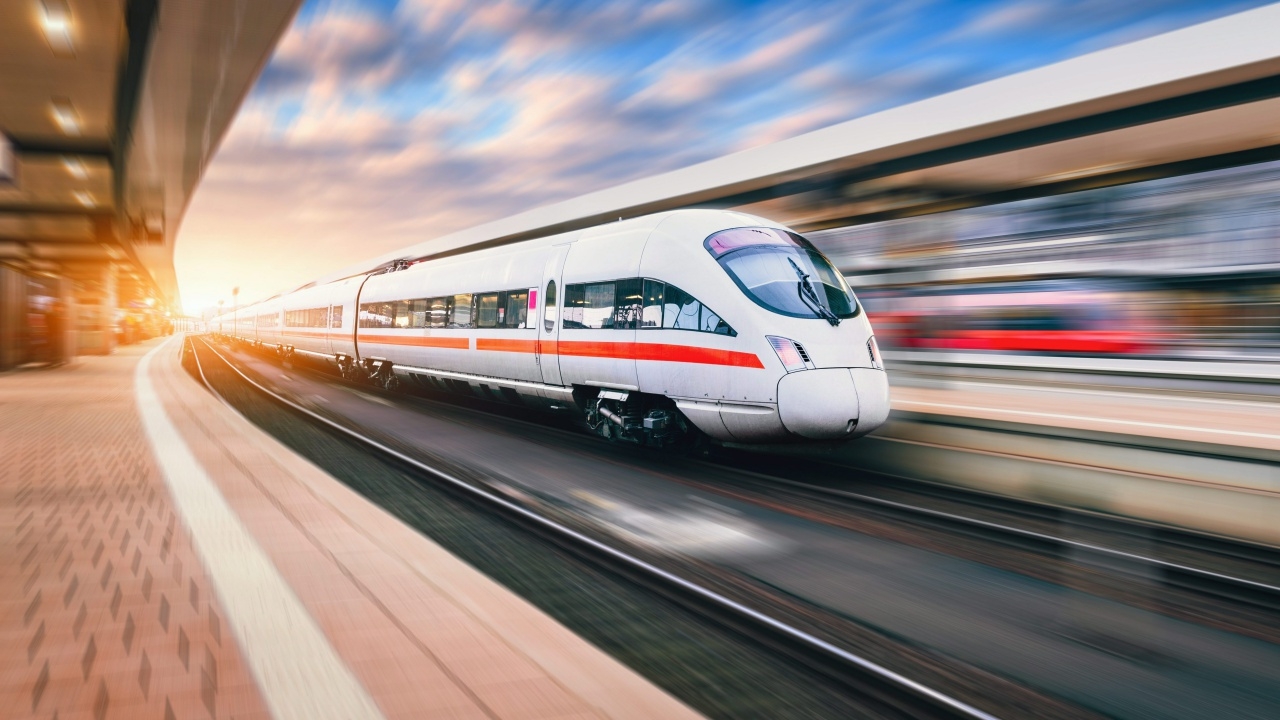 ตั้งบอร์ดรถไฟชุดใหม่ เดินหน้าเซ็นสัญญารถไฟความเร็วสูง เชื่อม 3 สนามบิน