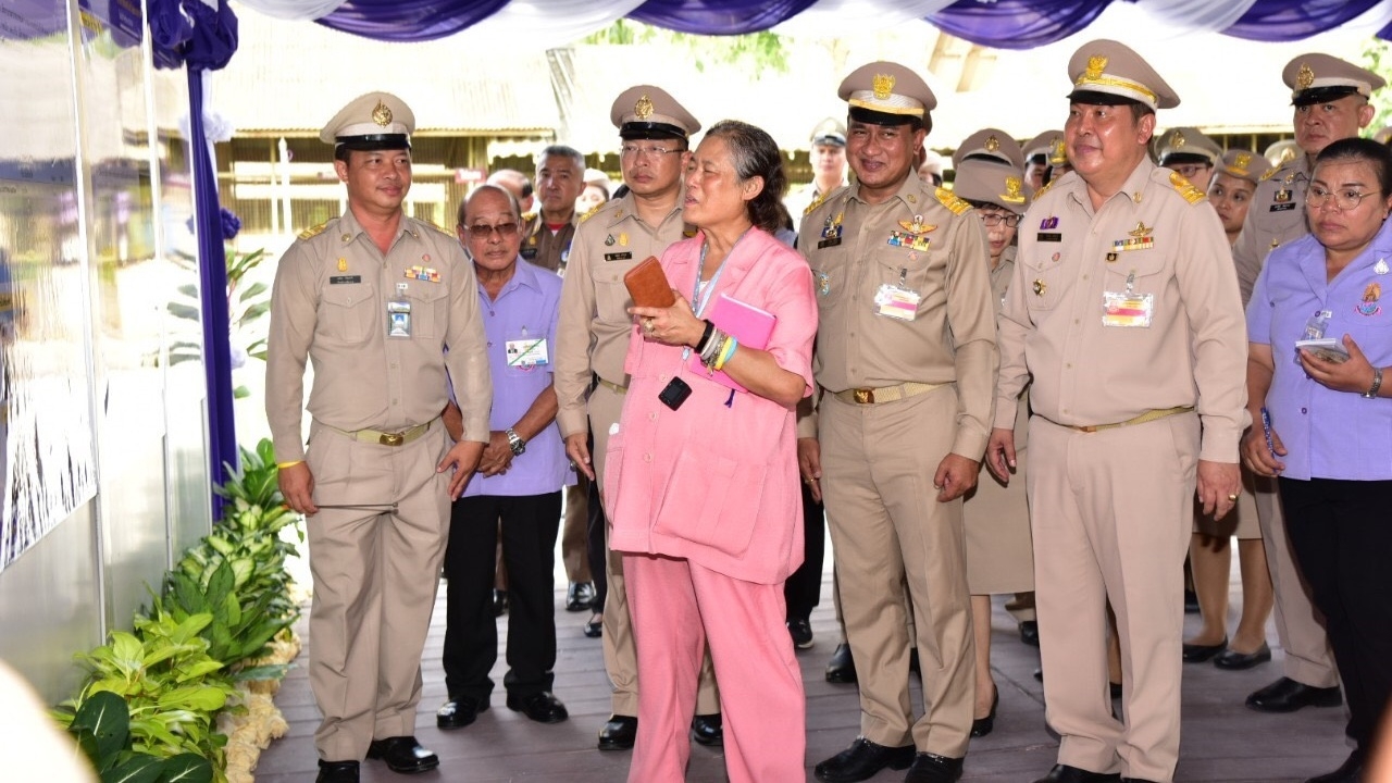 กรมสมเด็จพระเทพฯ เสด็จศูนย์พิกุลทองฯ รับสั่งพัฒนาพันธุ์"ไก่เบตง"