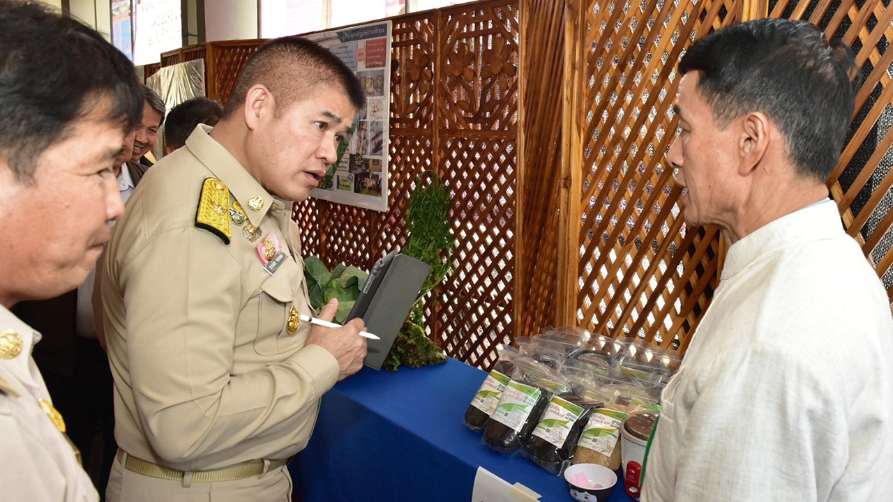 "ธรรมนัส" หนุนติวหมอดินอาสา 4.0 รุกพัฒนา สร้างเครือข่ายอนุรักษ์ดิน