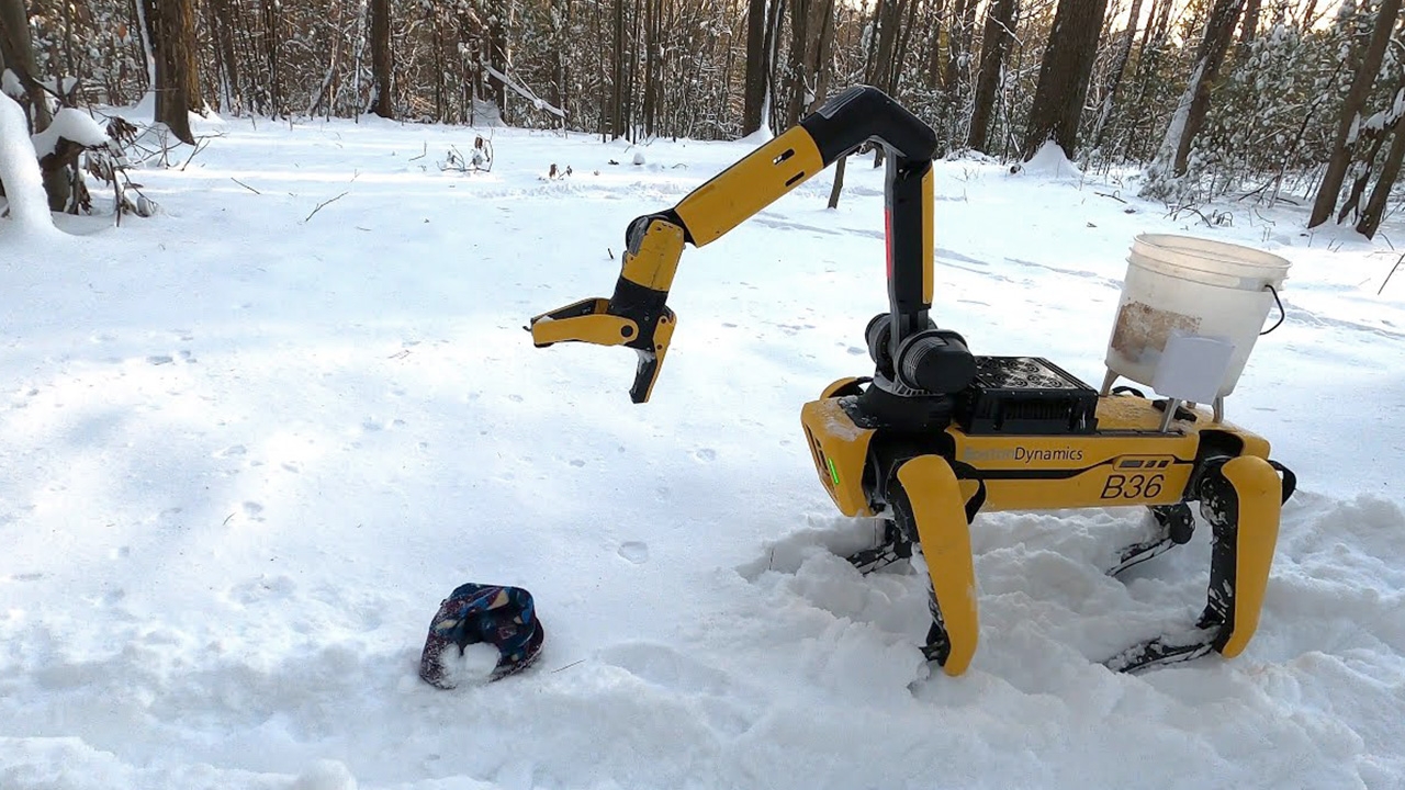 Boston Dynamics เผยคลิปวิดีโอความสามารถใหม่ของ Spot กระโดดเชือก-เปิดประตูเองได้