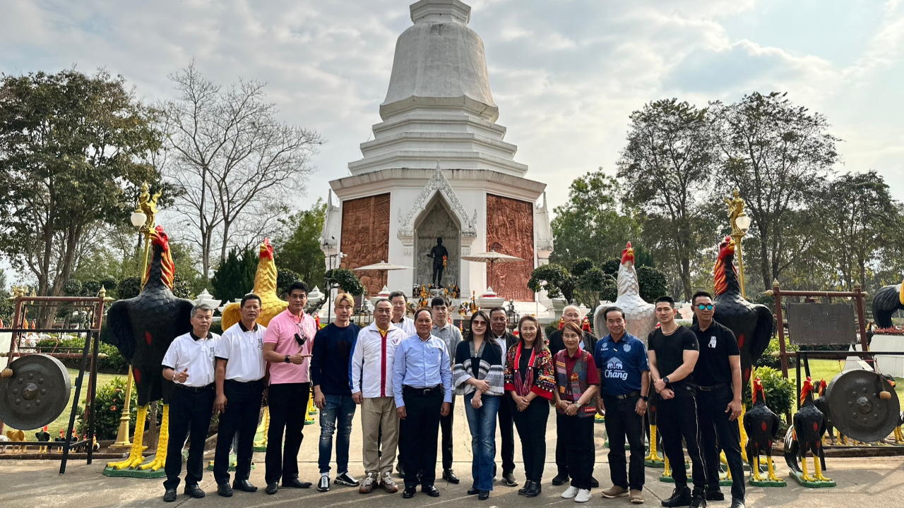 พรรครวมแผ่นดิน นำทีม Change Together Team สักการะ พระสถูปเจดีย์พระนเรศวร 