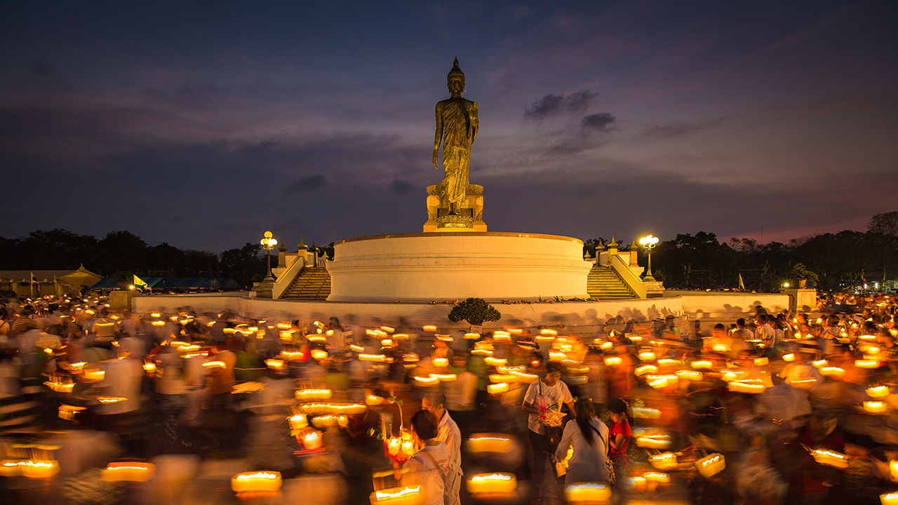 เช็กให้ชัวร์ วันมาฆบูชา 2566 ตรงกับวันไหน ธนาคาร-ไปรษณีย์ หยุดหรือไม่