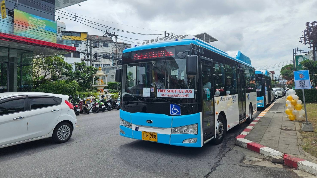 ภูเก็ตประเดิมให้บริการรถโดยสารไฟฟ้าสาธารณะ สายดราก้อนไลน์ ในเขตเมืองเก่าแล้ว