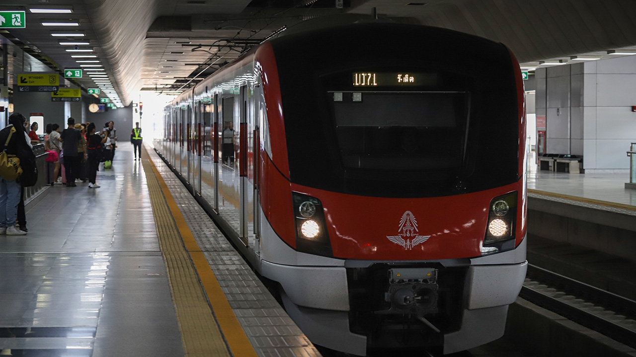 สำรวจปริมาณผู้โดยสารที่ใช้บริการรถไฟฟ้าในเขต กทม.และปริมณฑล ช่วงปิดเทอมตัวเลขลด