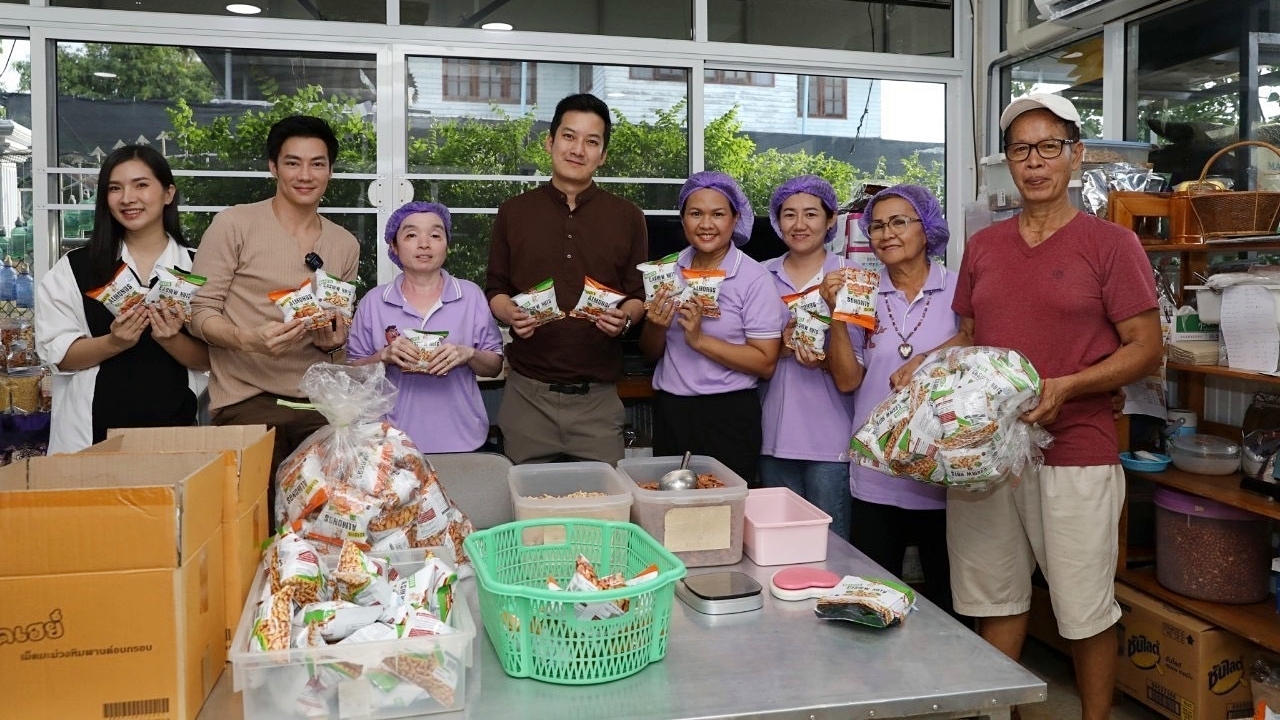 "เชน ธนา" ดันซอฟต์พาวเวอร์ สิงห์บุรี ของกิน-ของใช้ ส่งเสริมภูมิปัญญาท้องถิ่น