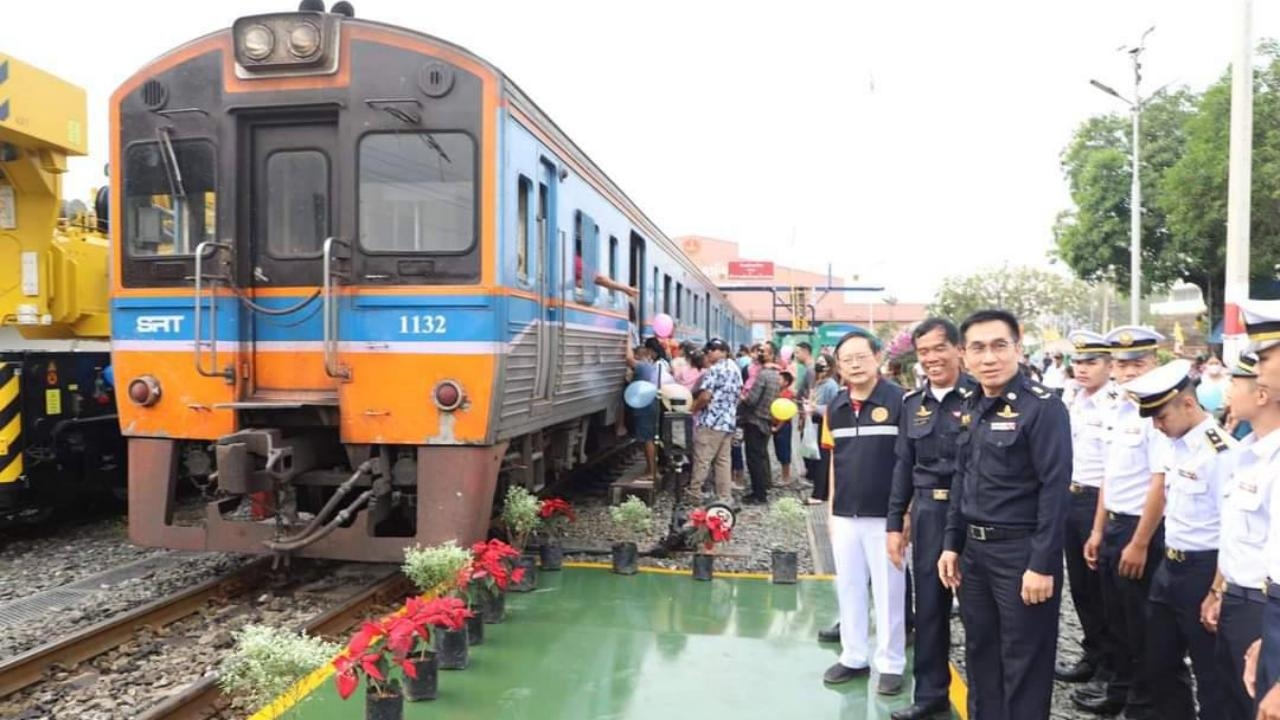 วันเด็ก 67 ที่อุตรดิตถ์ รฟท.จัดรถไฟขบวนพิเศษระยะสั้นให้นั่ง ควบเที่ยวงานกาชาด