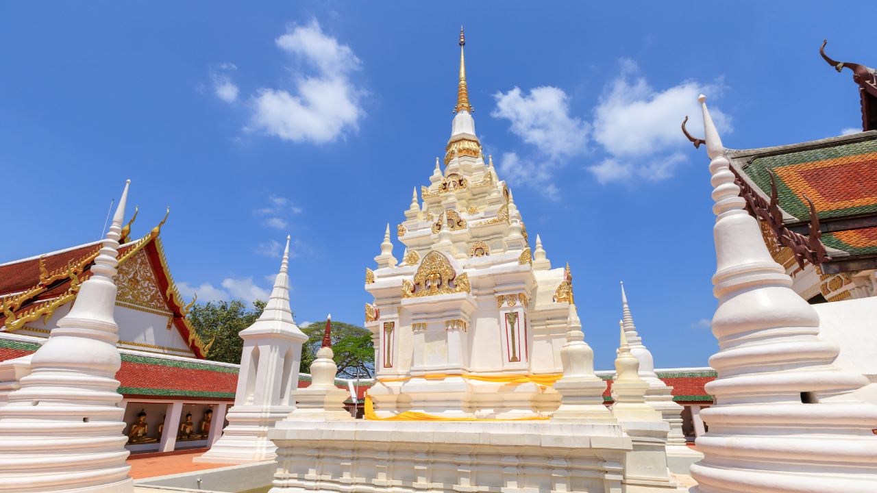 รับพรก่อนปีใหม่ ปักหมุดเที่ยว ‘พระบรมธาตุ’ ภาคใต้ มีที่ไหนบ้าง