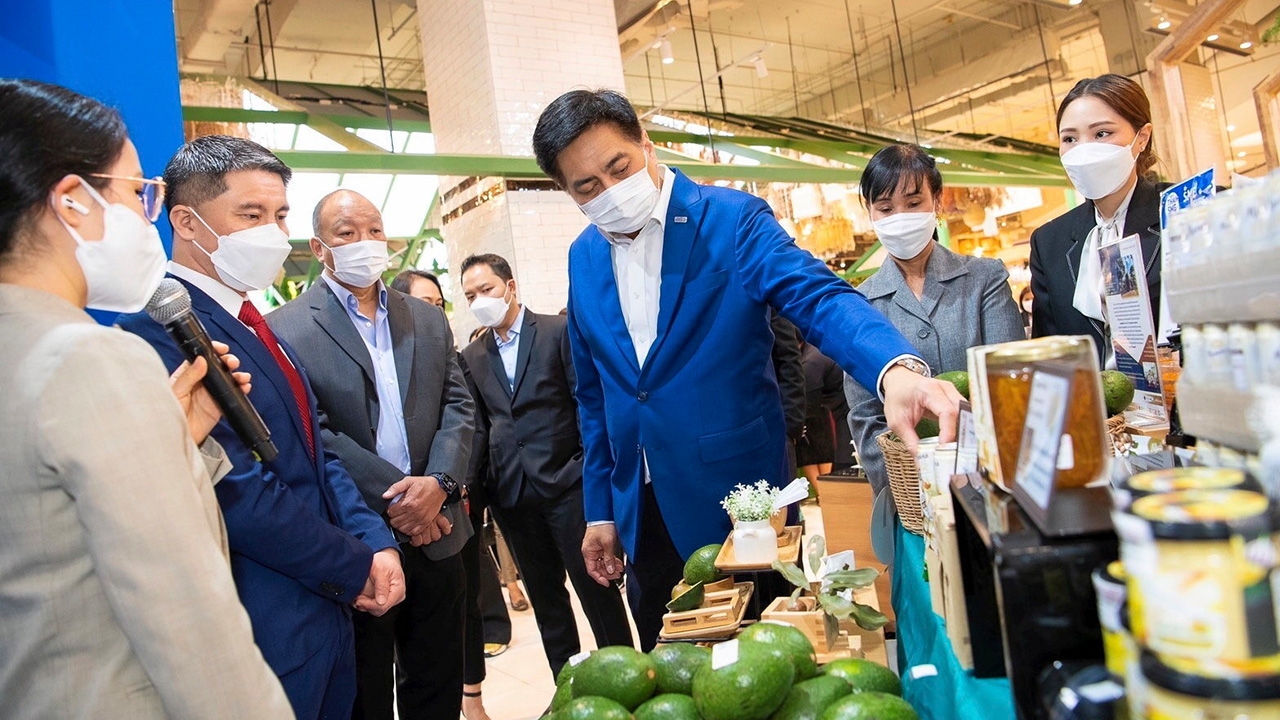 ค้าปลีก-สสว. จับมือหนุนโครงการ SME ชัวร์